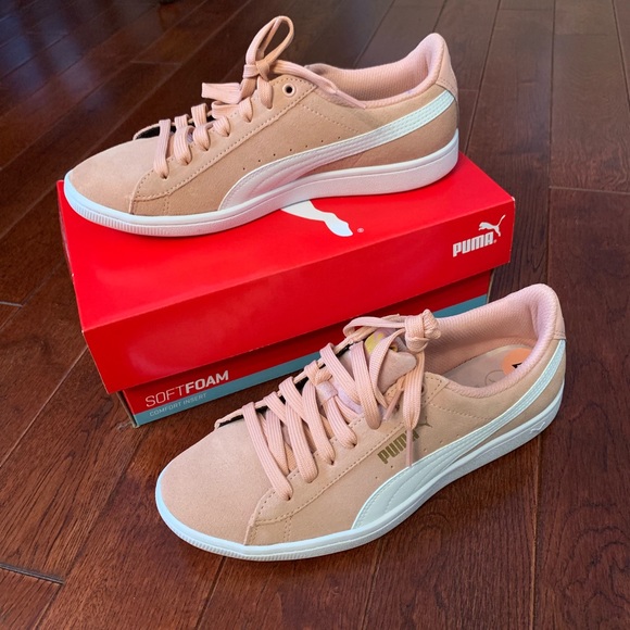 Puma Shoes - NWB Puma Vikky Sneakers